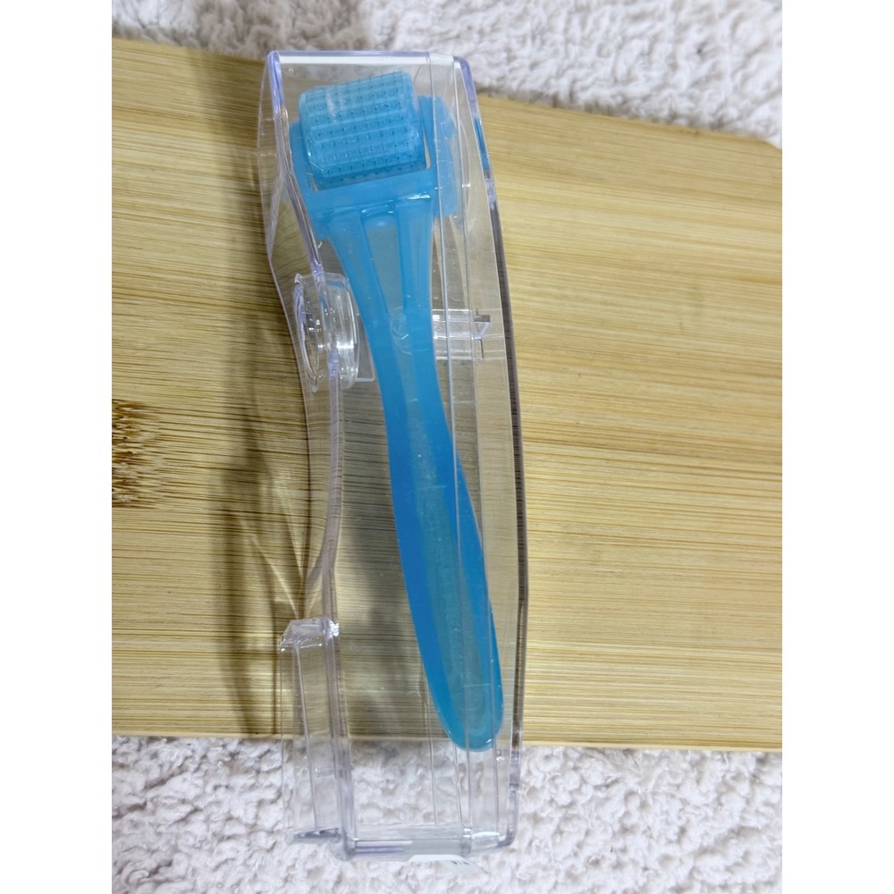 Rodan + Fields AMP MD Derma Roller NEW Skincare Tool with Case Makeup